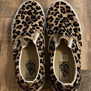 Leopard Vans